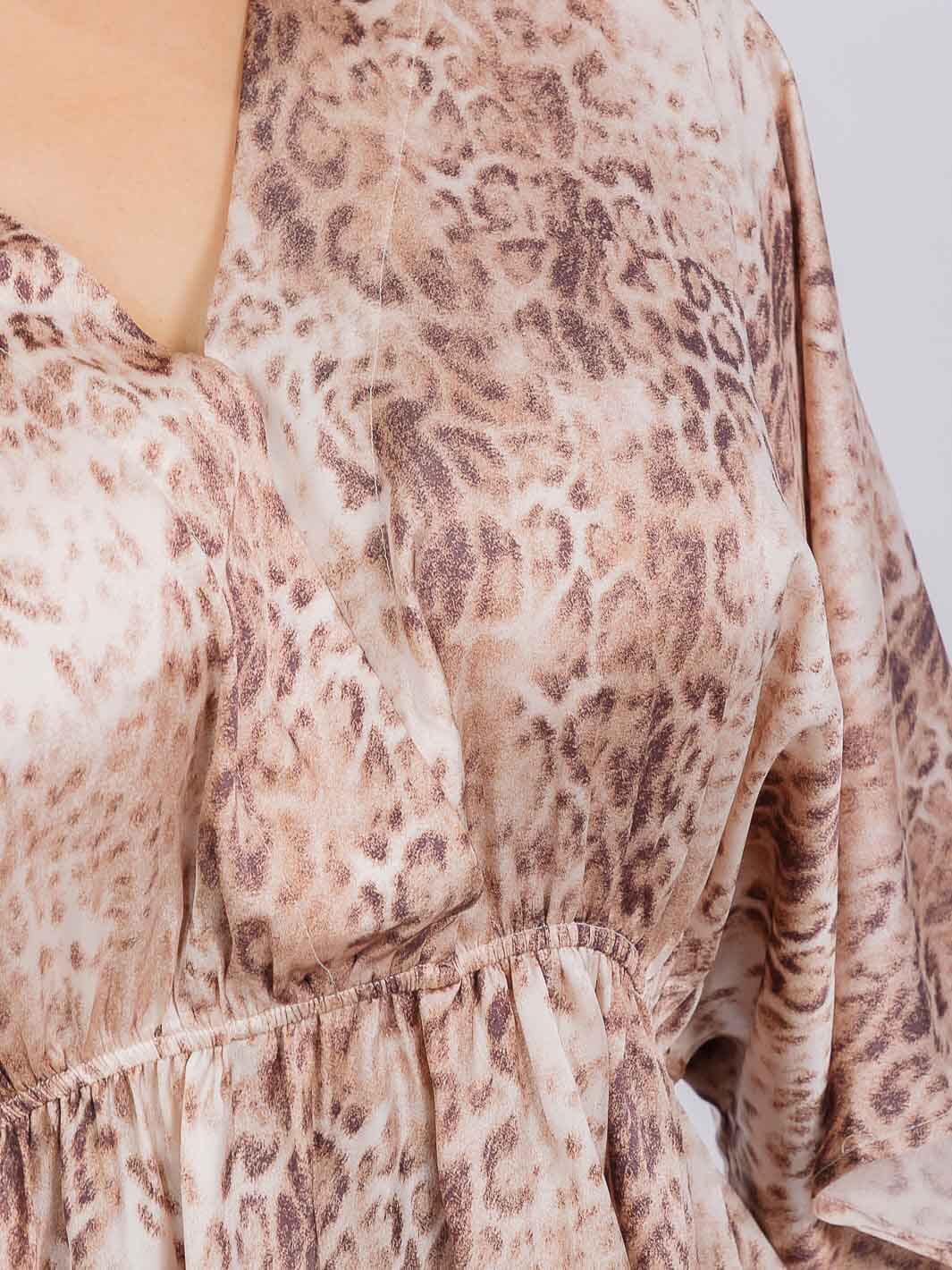 PLUS SIZE SHORT SLEEVE V-NECK ELASTIC WAIST ANIMAL PRINT BLOUSE