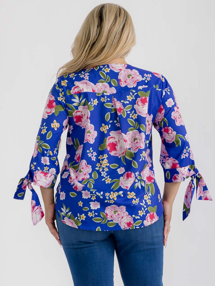 PLUS SIZE 3/4 SLEEVES V-NECK FLORAL PRINT BLOUSE