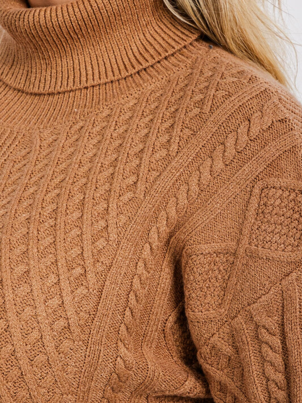 PLUS SIZE LONG SLEEVE TURTLE NECK DETAILED PULLOVER SWEATER
