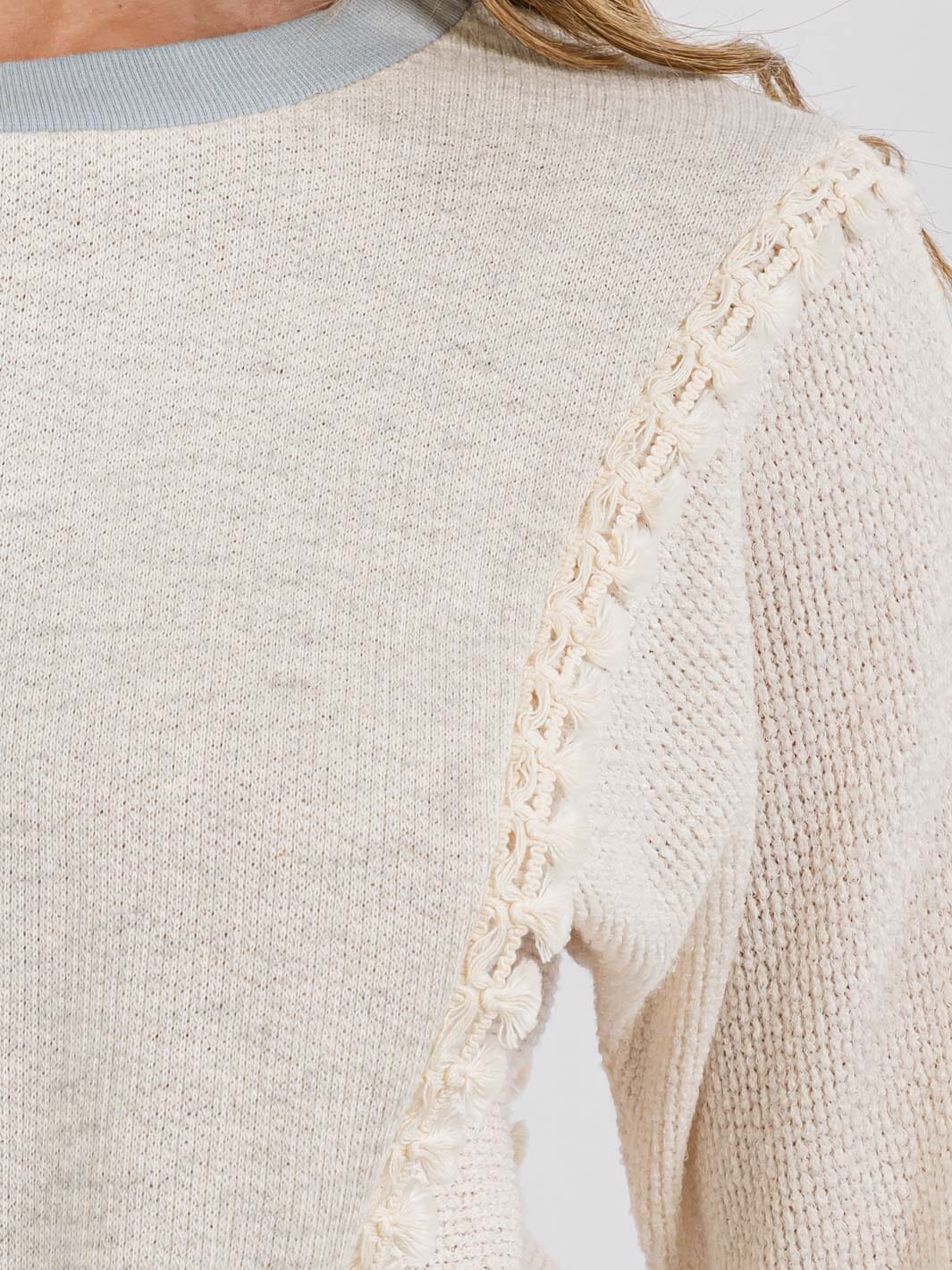 WOMEN'S LONG SLEEVE COLORBLOCK DETAILED TRIM TOP