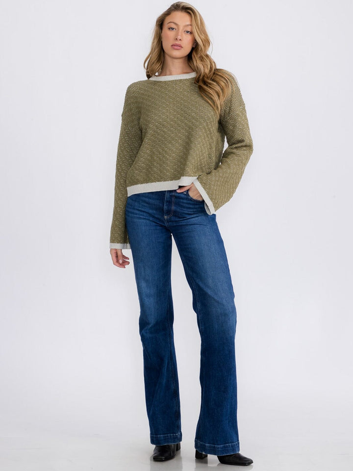 WOMEN'S LONG BELL SLEEVE COLORBLOCK PULLOVER SWEATER