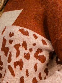WOMEN'S LONG SLEEVE COLORBLOCK ANIMAL PRINT PULLOVER SWEATER