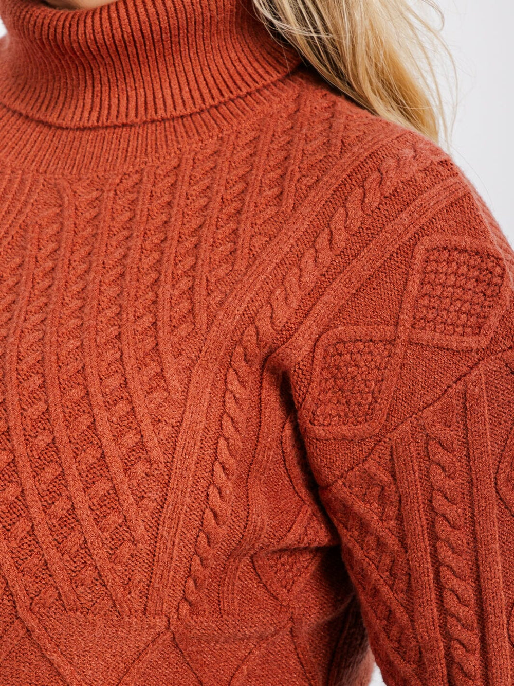 PLUS SIZE LONG SLEEVE TURTLE NECK DETAILED PULLOVER SWEATER