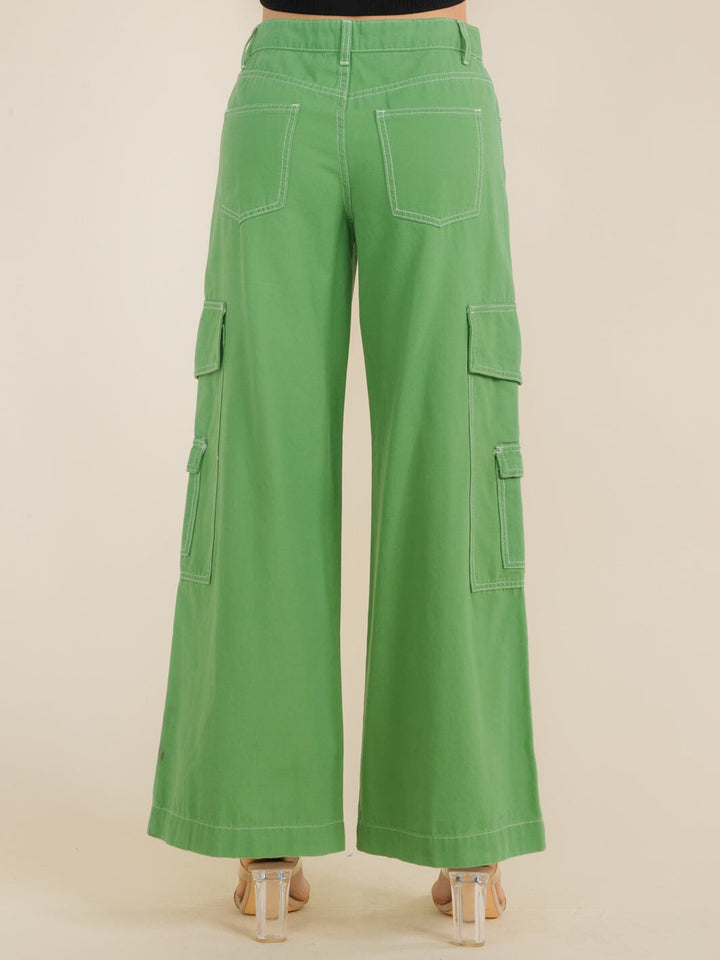 WOMEN'S BUTTON CLOSURE CARGO POCKETS WIDE LEG DENIM PANTS