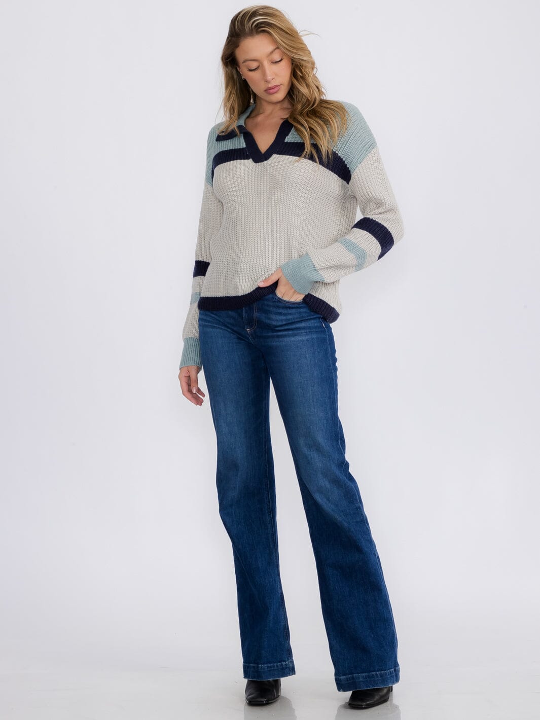 WOMEN'S LONG SLEEVE V-NECK KNIT COLORBLOCK PULLOVER SWEATER