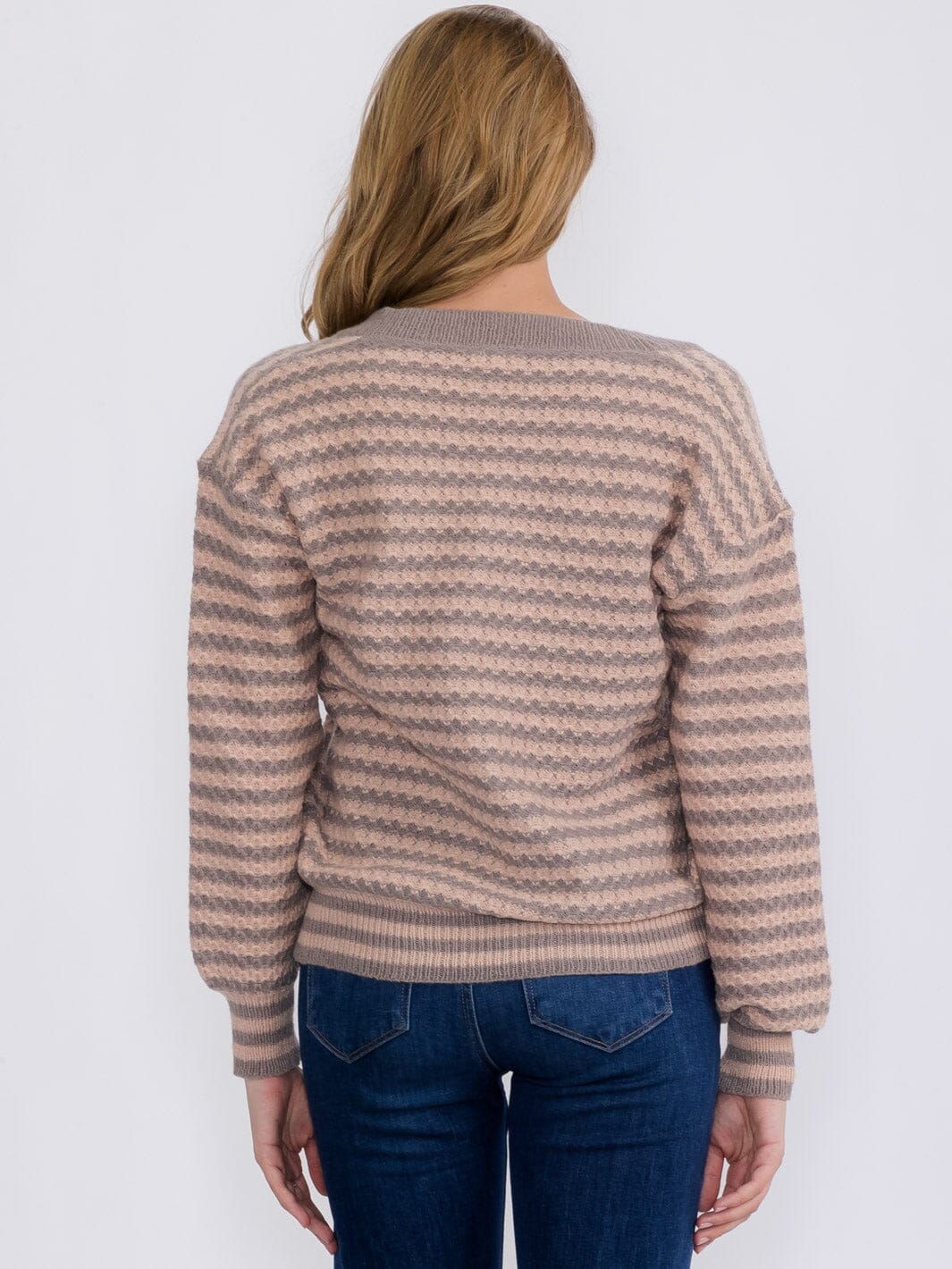 WOMEN'S LONG SLEEVE V-NECK KNIT COLORBLOCK SWEATER