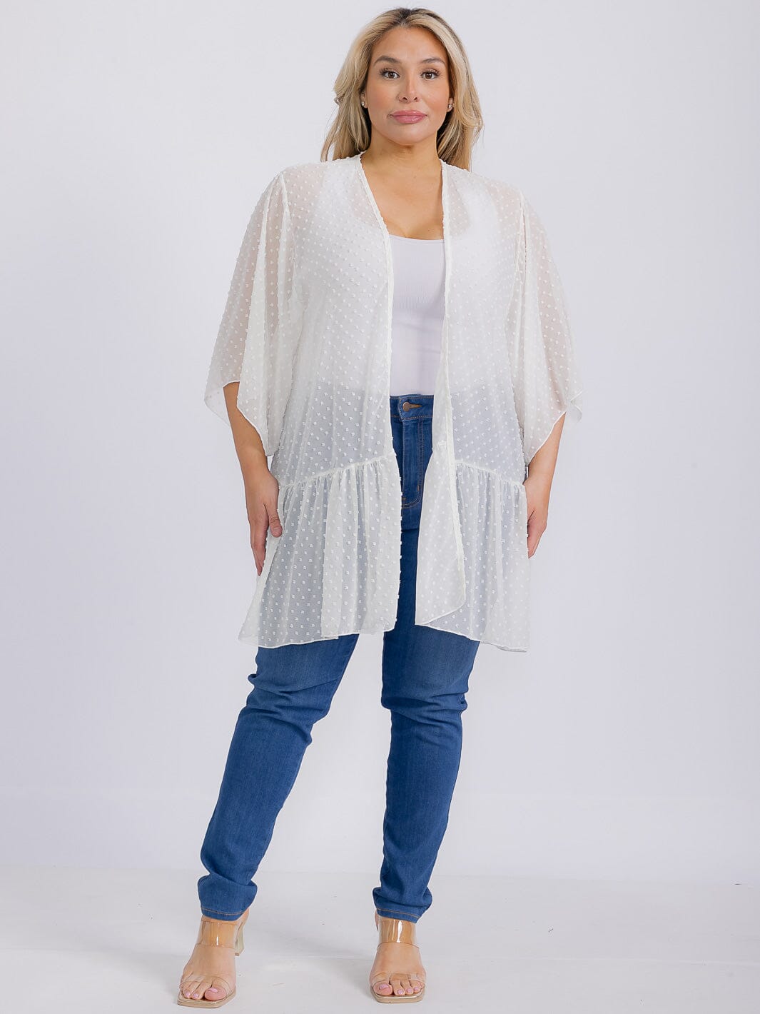 PLUS SIZE SHORT SLEEVE OPEN FRONT SWISS DETAILED CARDIGAN