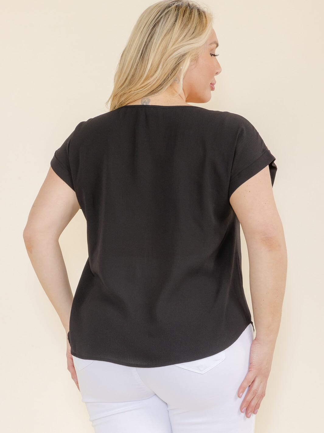 PLUS SIZE SHORT SLEEVE BUTTON DETAILED BLOUSE