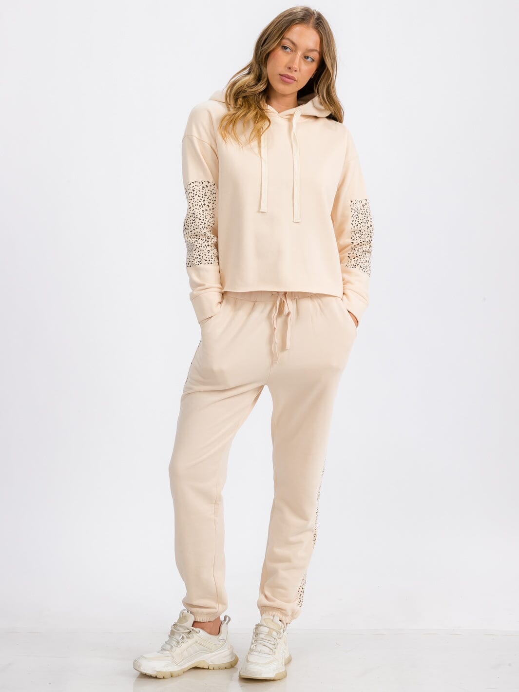 WOMEN'S LONG SLEEVE RAW EDGE HOODED PULLOVER SWEATER
