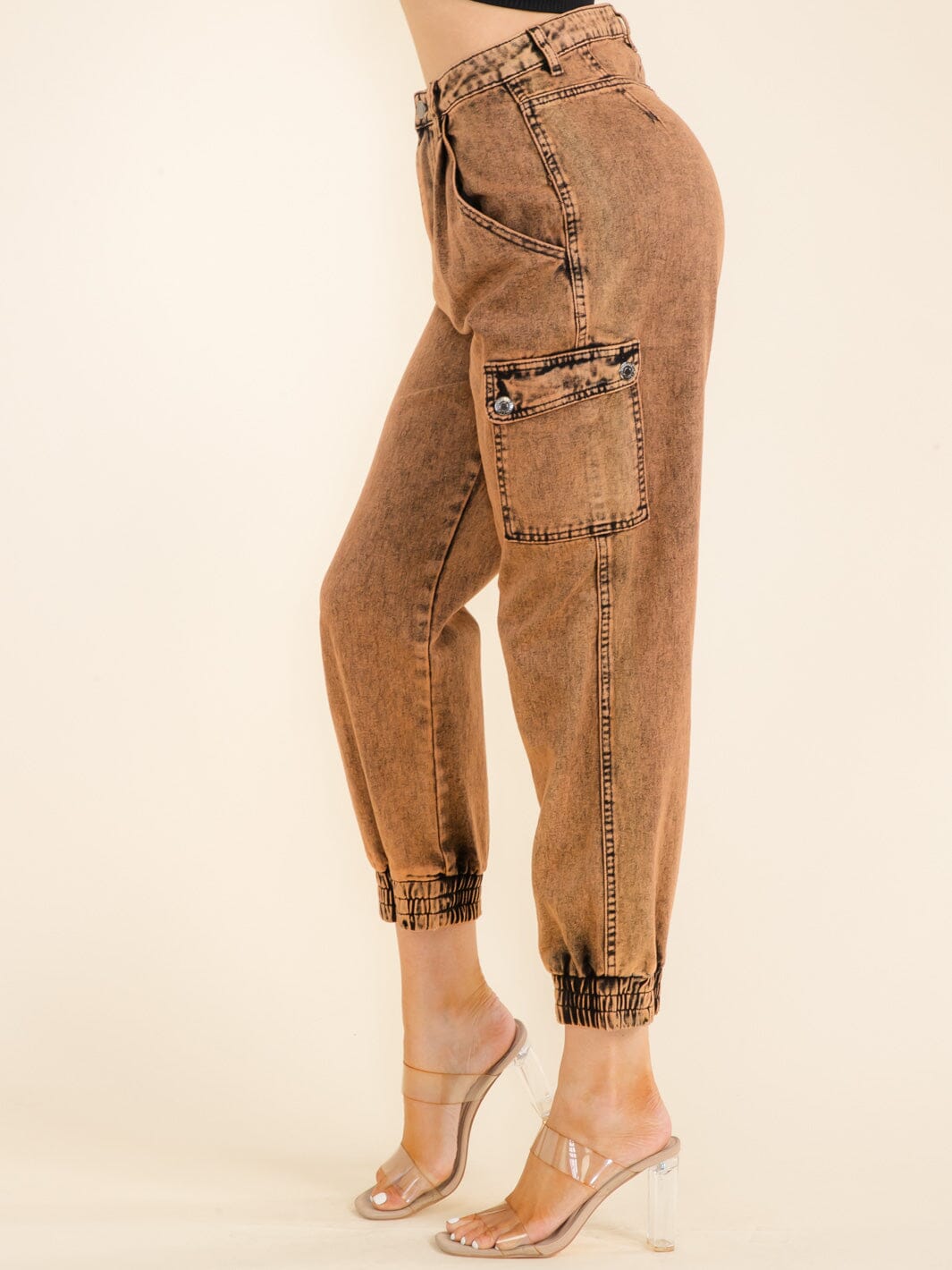 WOMEN'S BUTTON CLOSURE FRONT POCKETS WASHED JOGGER DENIM PANTS