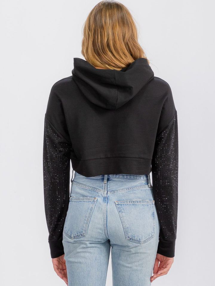 WOMEN'S LONG SLEEVE STUDS DETAILED HOODED PULLOVER CROP TOP