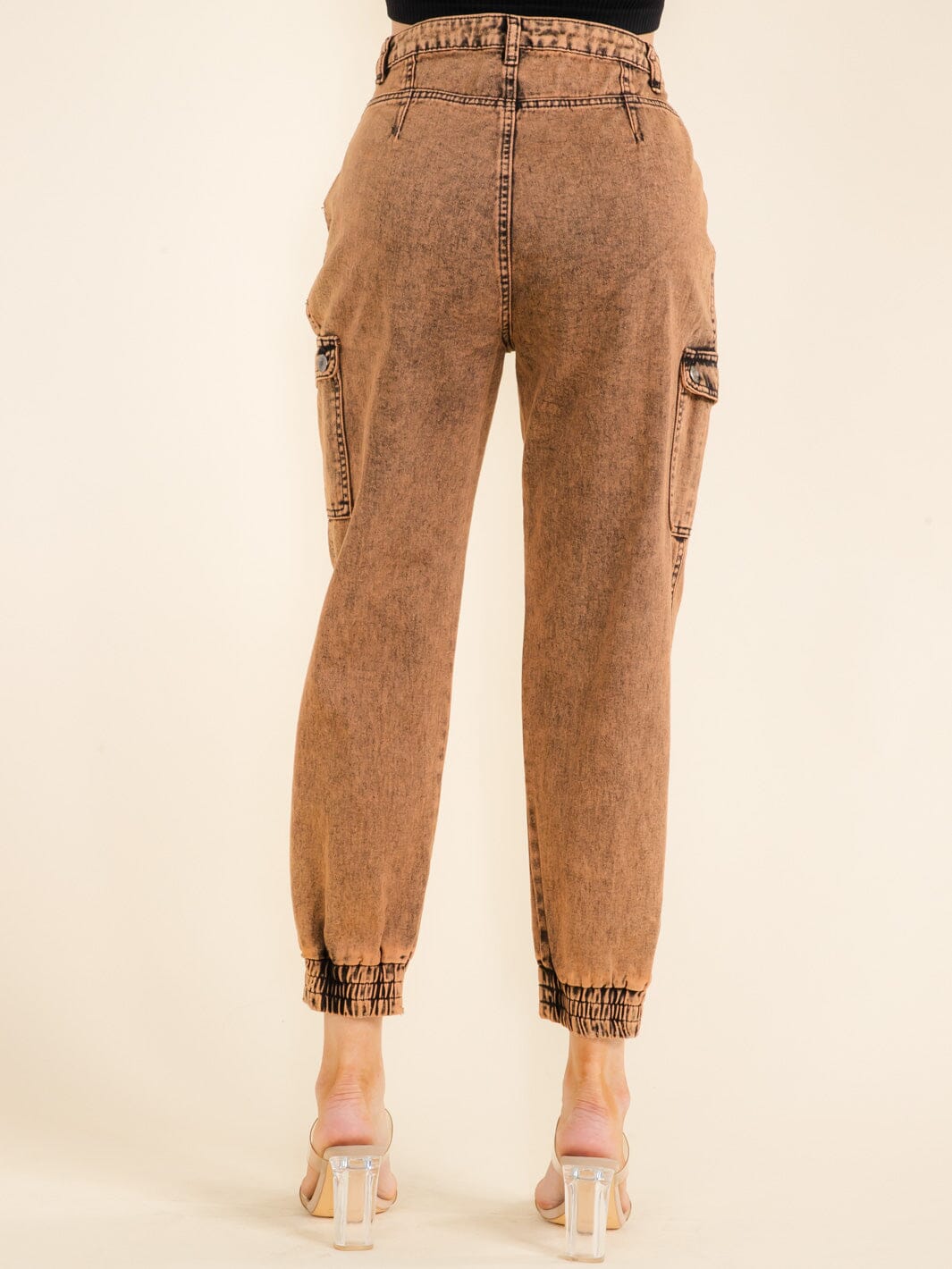 WOMEN'S BUTTON CLOSURE FRONT POCKETS WASHED JOGGER DENIM PANTS