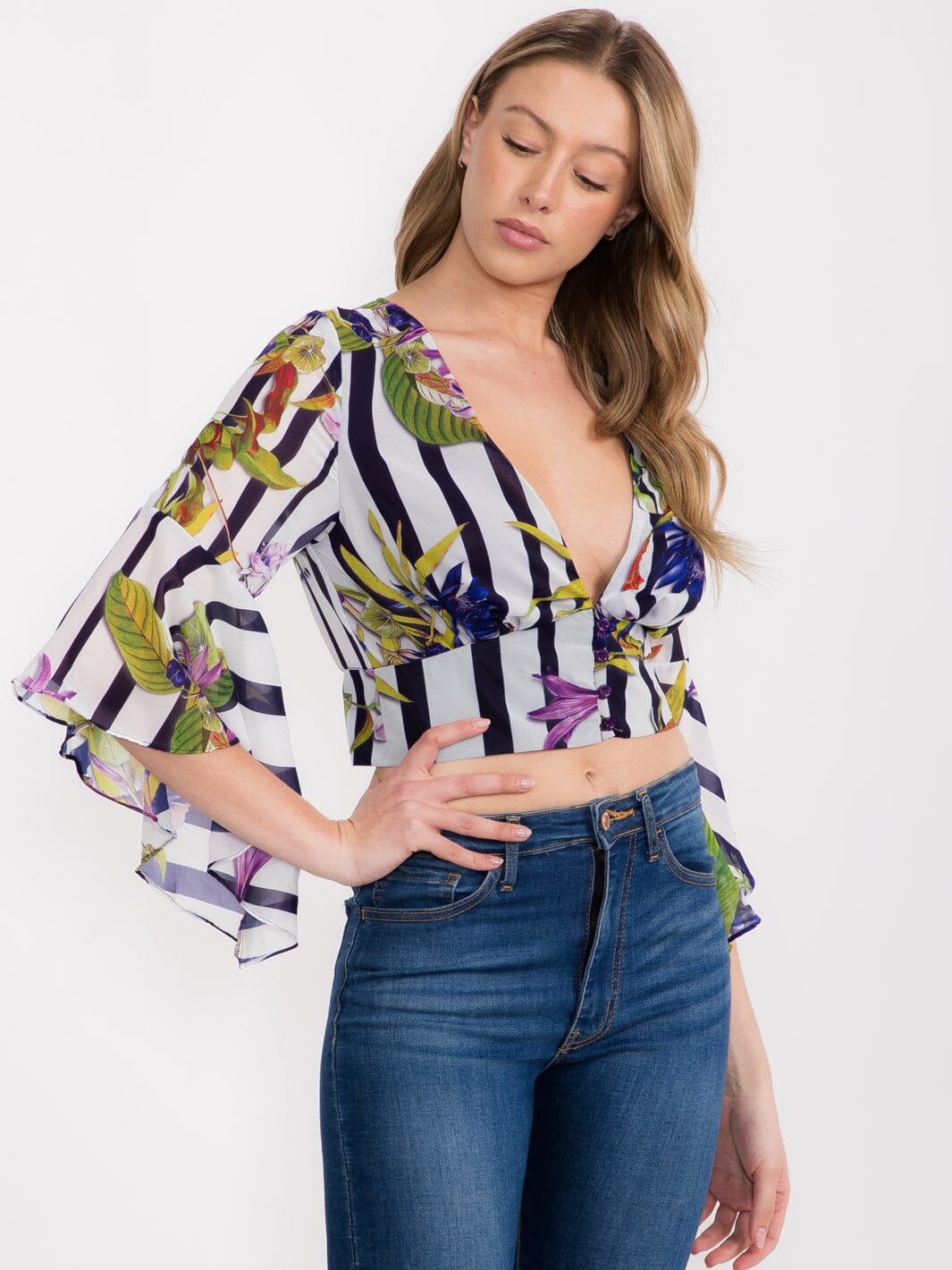 WOMEN'S 3/4 RUFFLE SLEEVE V-NECK FLORAL PRINT CROP TOP