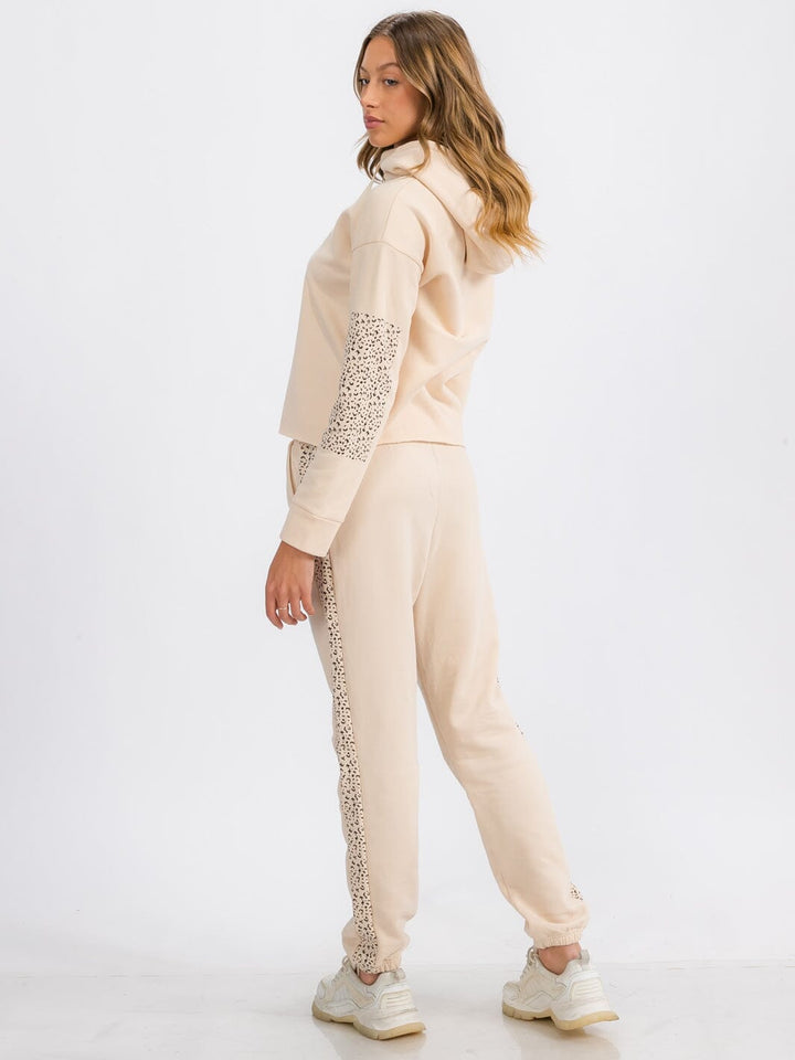 WOMEN'S LONG SLEEVE RAW EDGE HOODED PULLOVER SWEATER