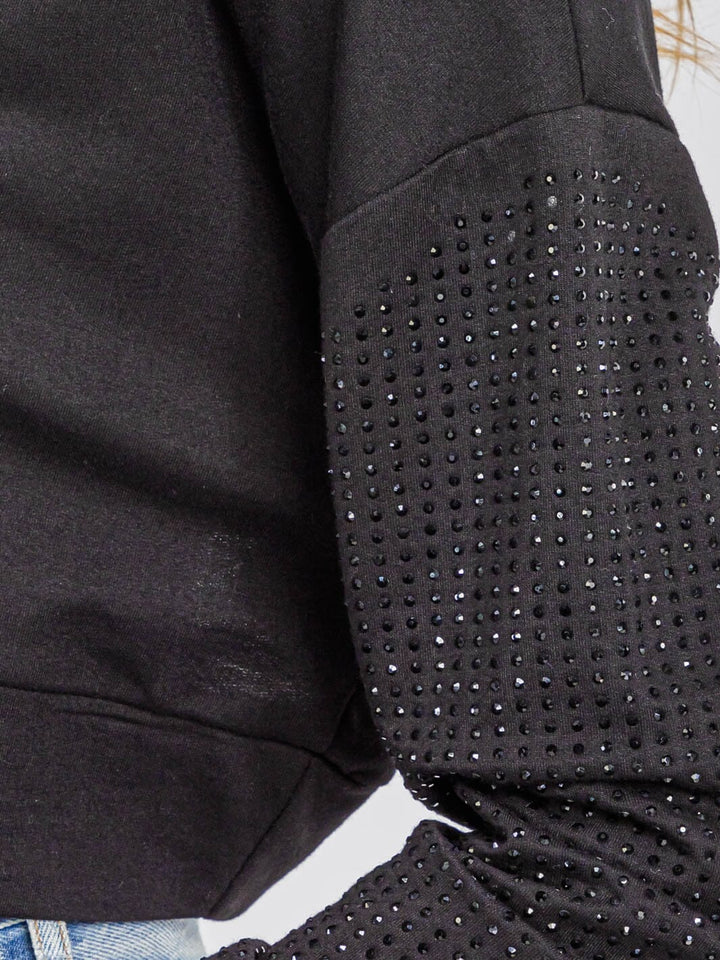 WOMEN'S LONG SLEEVE STUDS DETAILED HOODED PULLOVER CROP TOP