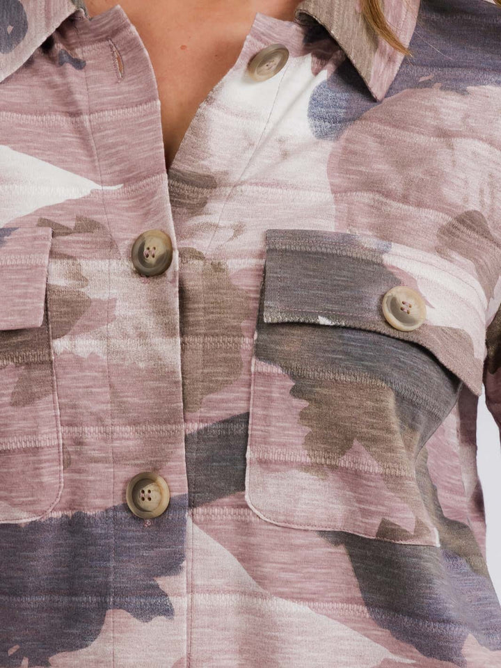 WOMEN'S LONG SLEEVE BUTTON CLOSURE POCKETS CAMO PRINT TOP