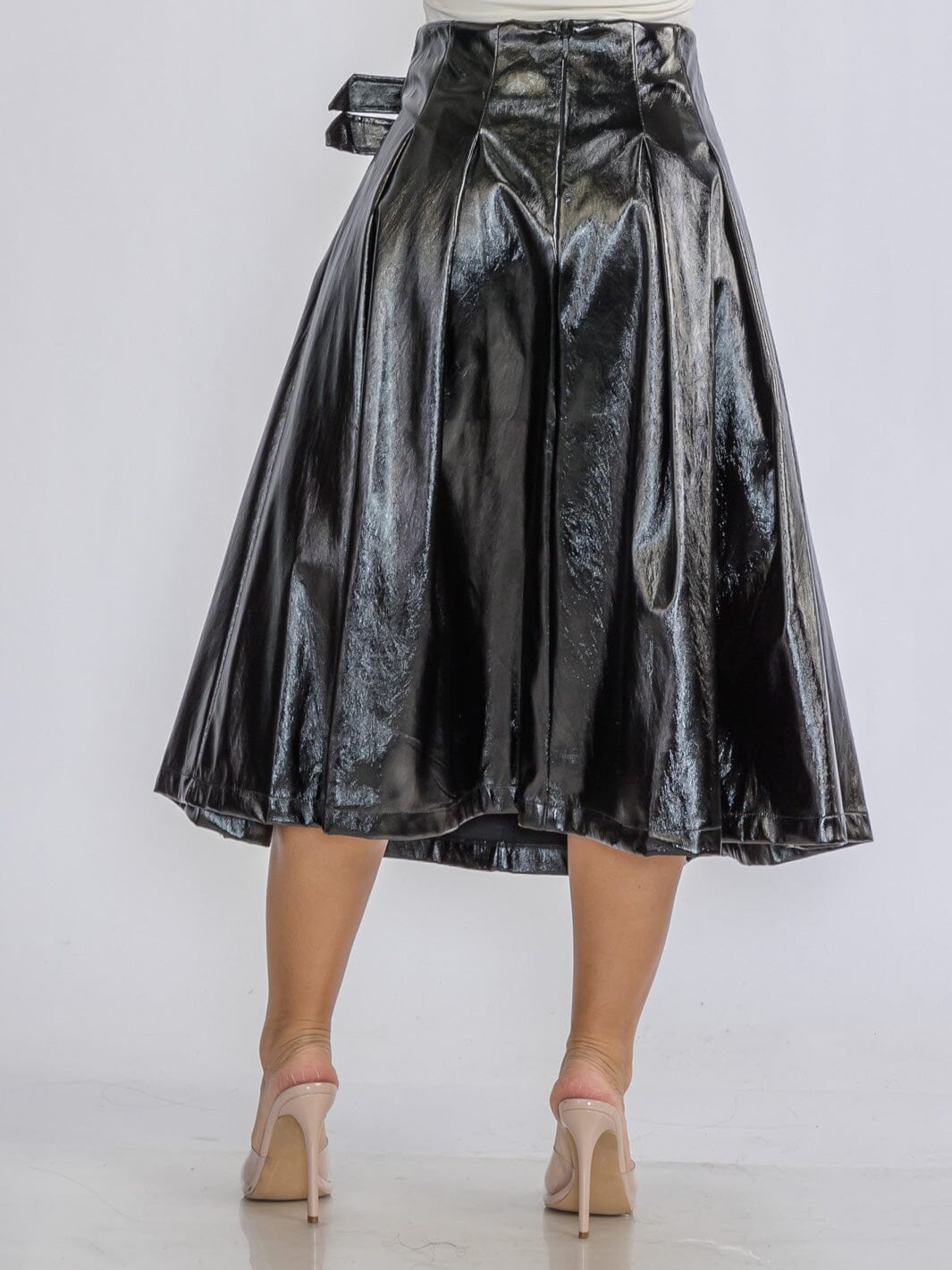 WOMEN'S ZIP UP FRONT BELT DETAILED PU PLEATHER MIDI SKIRT