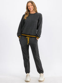 WOMEN'S LONG SLEEVE TRIM DETAILED PULLOVER SWEATER