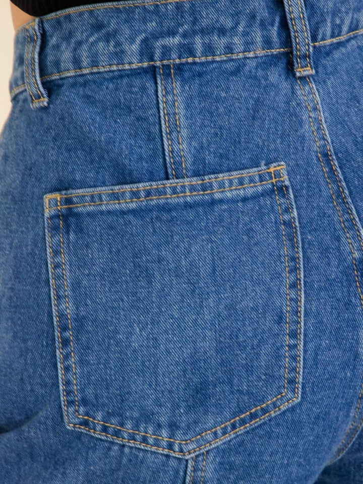 WOMEN'S BUTTON CLOSURE CARGO POCKETS WIDE LEG DENIM PANTS