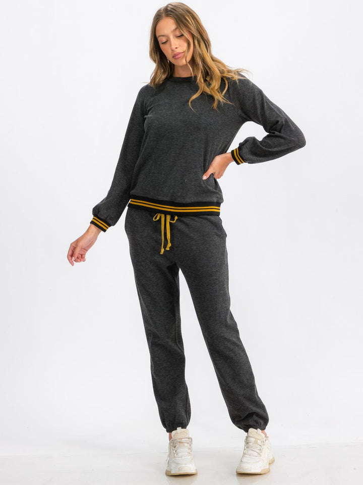 WOMEN'S LONG SLEEVE TRIM DETAILED PULLOVER SWEATER