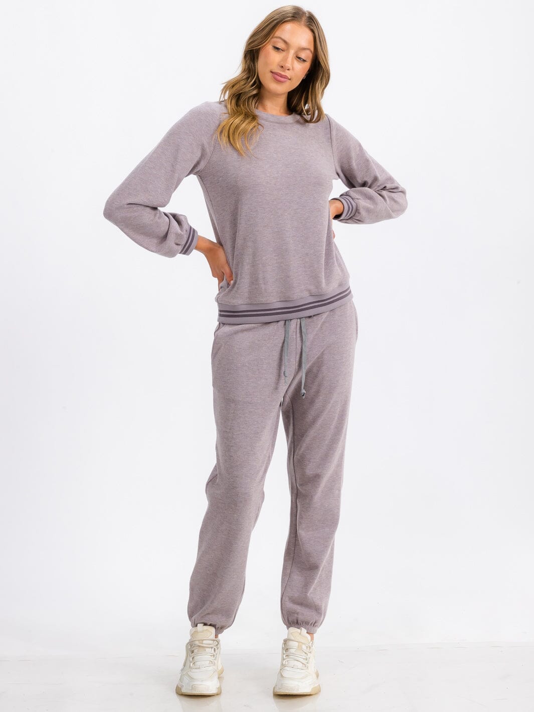 WOMEN'S LONG SLEEVE TRIM DETAILED PULLOVER SWEATER