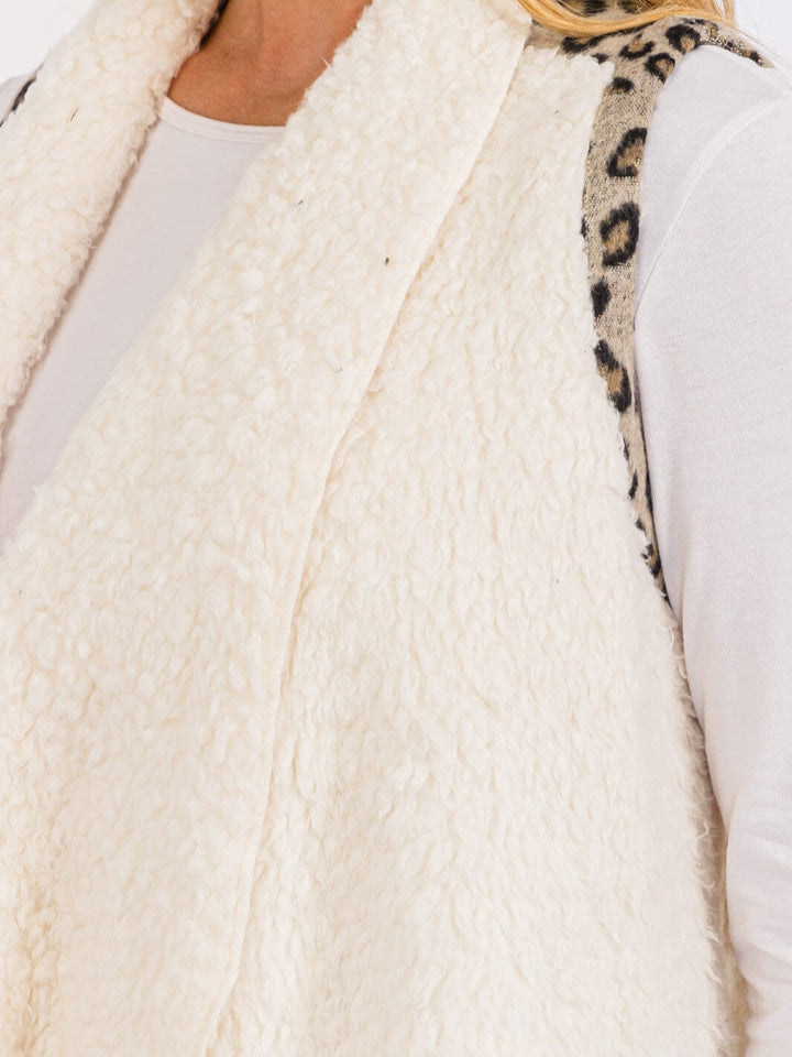 WOMEN'S SLEEVELESS OPEN FRONT POCKETS ANIMAL PRINT SHERPA VEST