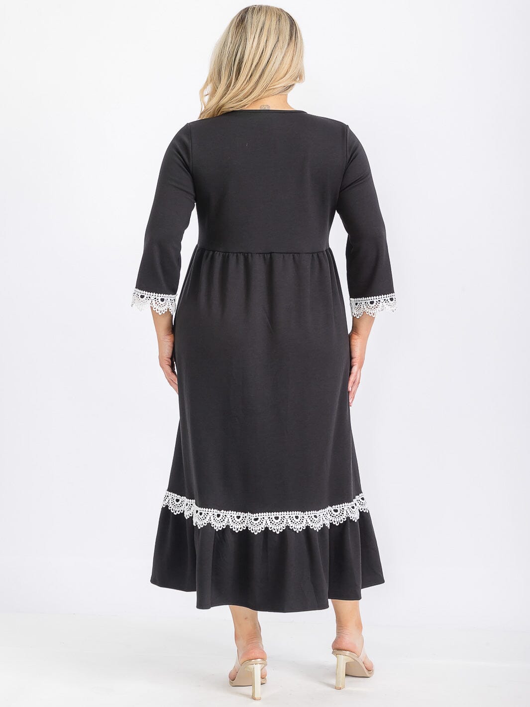 PLUS SIZE 3/4 SLEEVE FRONT POCKETS CROCHET TRIM MAXI DRESS
