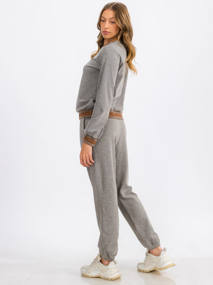 WOMEN'S LONG SLEEVE TRIM DETAILED PULLOVER SWEATER