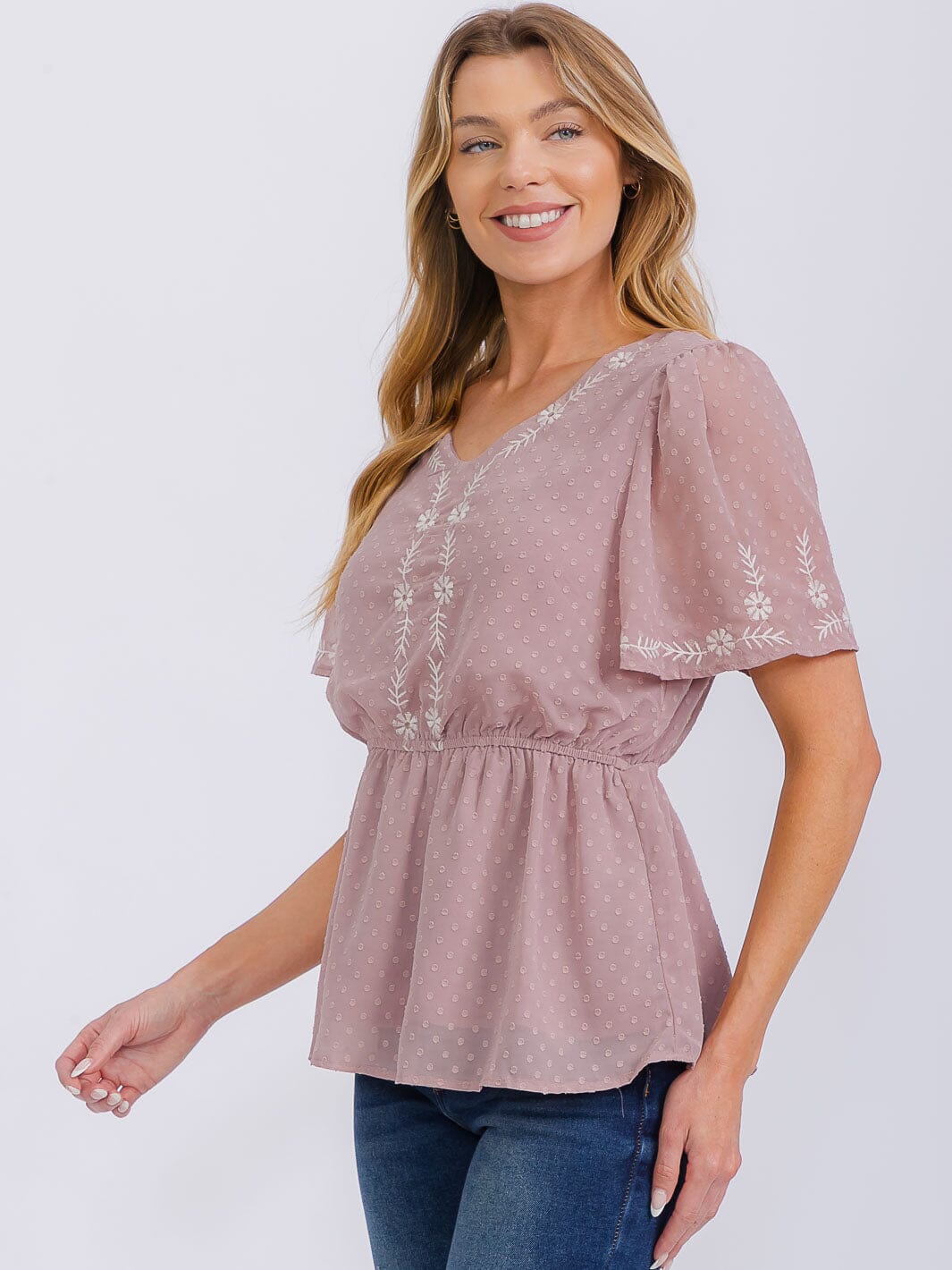 WOMEN'S SHORT SLEEVE V-NECK EMBROIDERY SWISS DETAILED BLOUSE