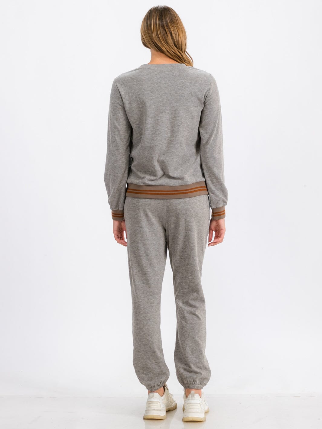 WOMEN'S LONG SLEEVE TRIM DETAILED PULLOVER SWEATER