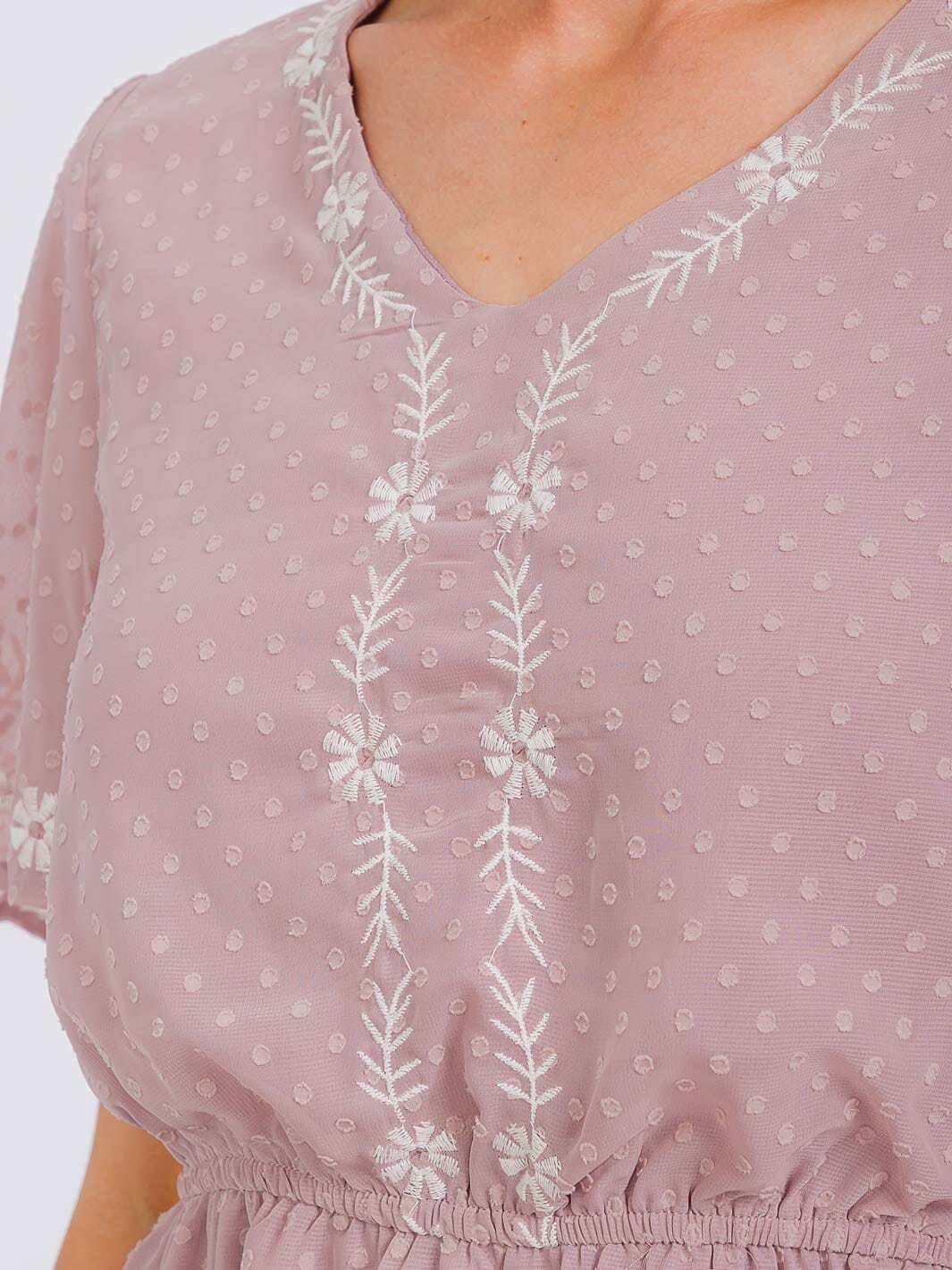 WOMEN'S SHORT SLEEVE V-NECK EMBROIDERY SWISS DETAILED BLOUSE