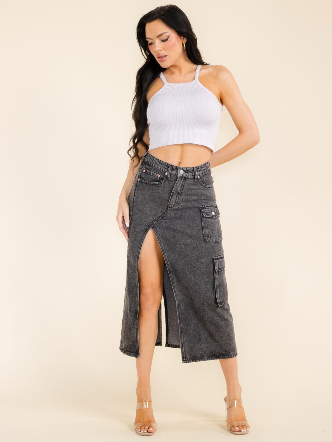 WOMEN'S BUTTON CLOSURE SIDE SLIT CARGO POCKETS DENIM WASHED MIDI SKIRT