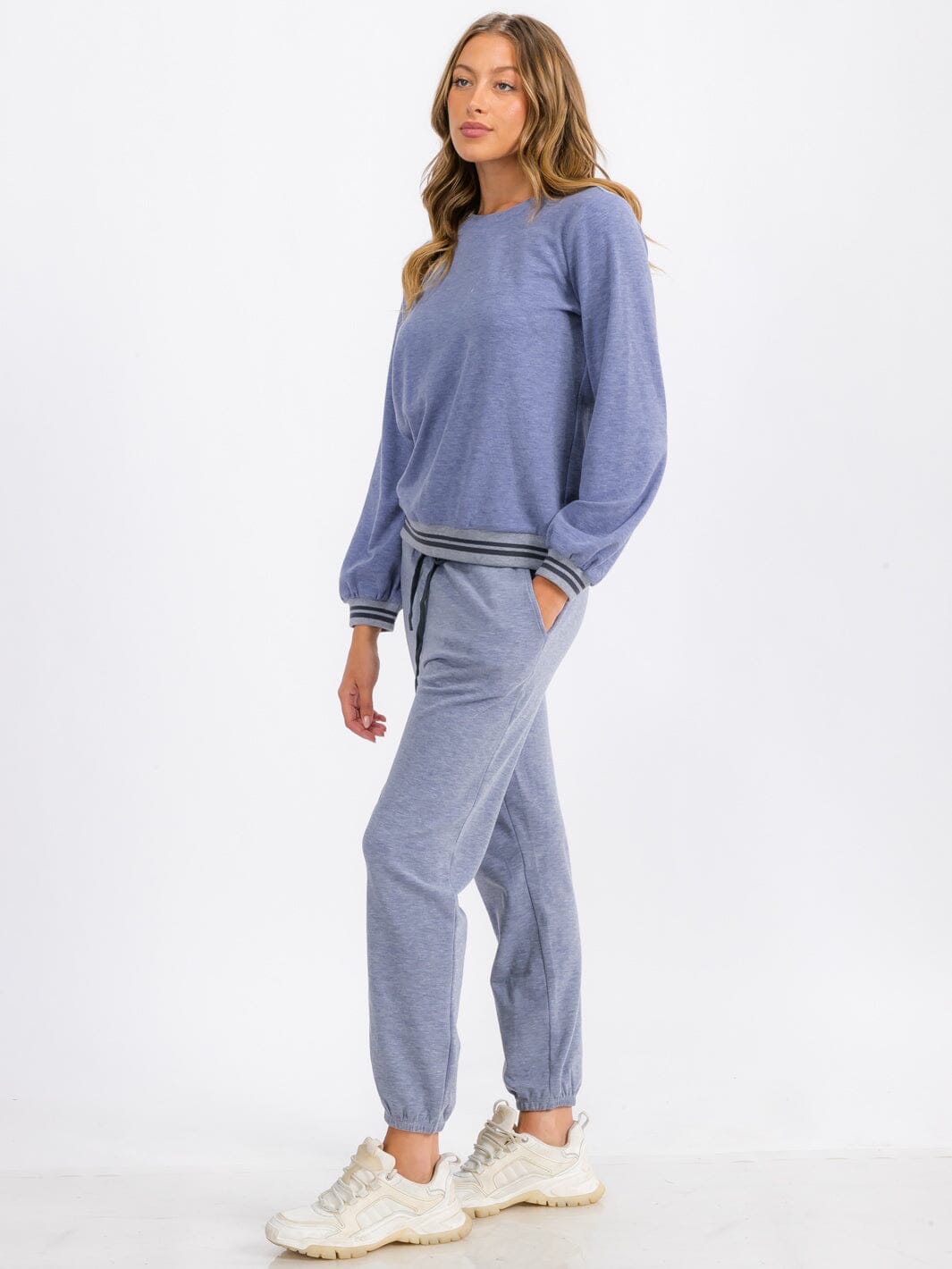 WOMEN'S LONG SLEEVE TRIM DETAILED PULLOVER SWEATER