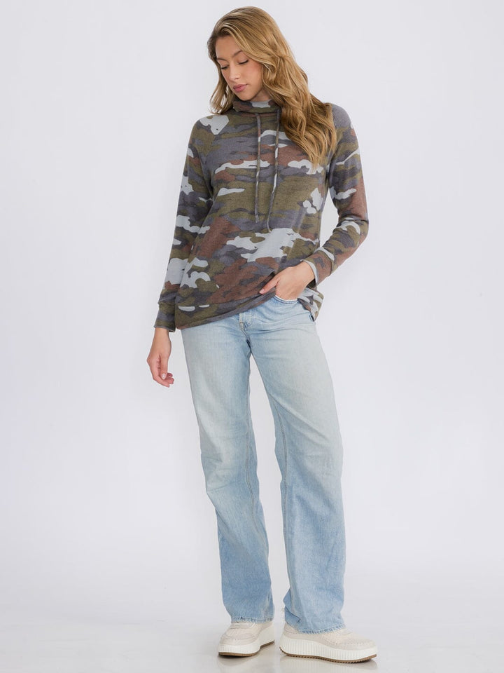 WOMEN'S LONG SLEEVE CAMO PRINT PULLOVER TURTLE NECK SWEATER