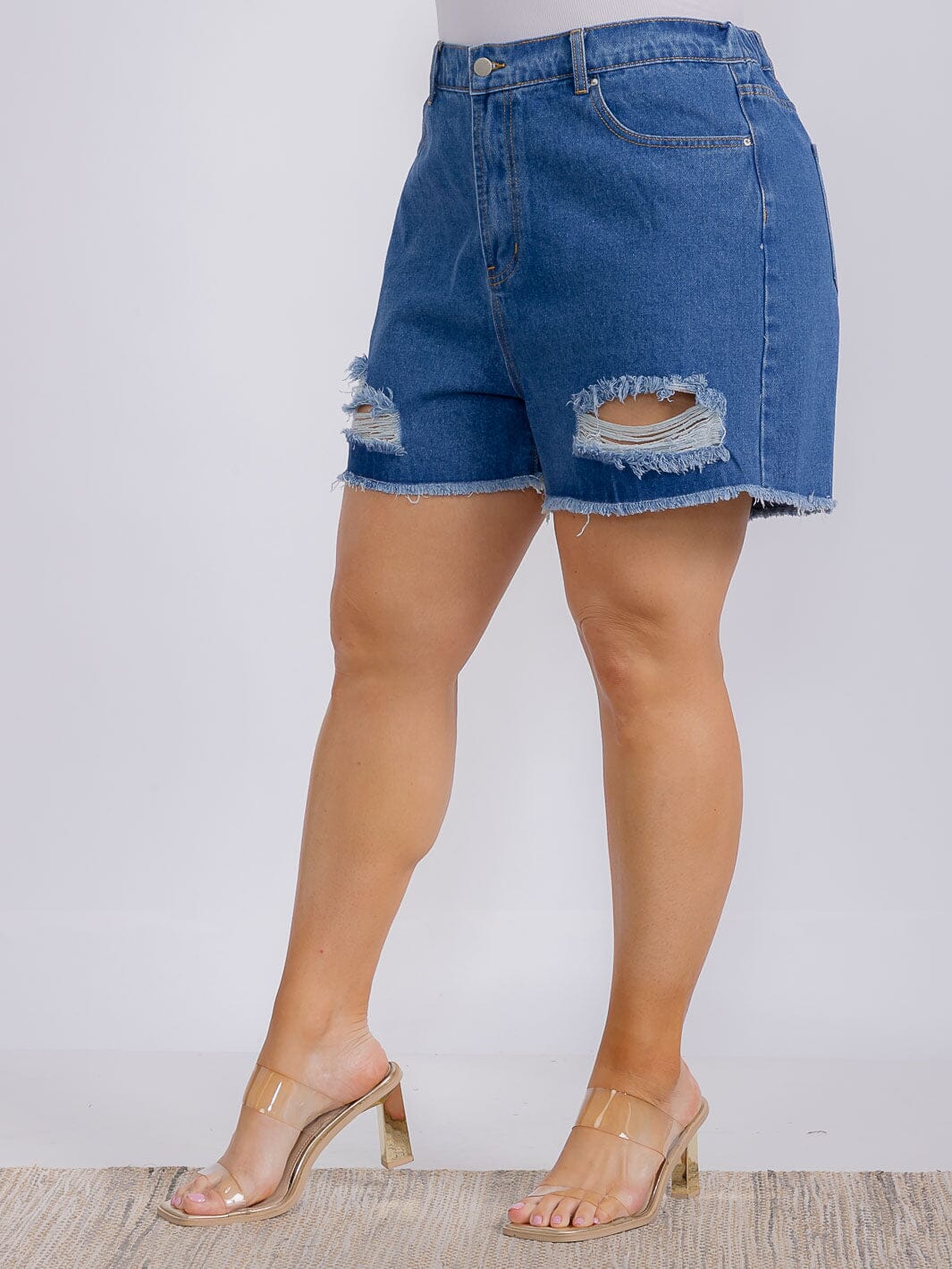 PLUS SIZE ELASTIC WAIST DISTRESSED DENIM SHORT