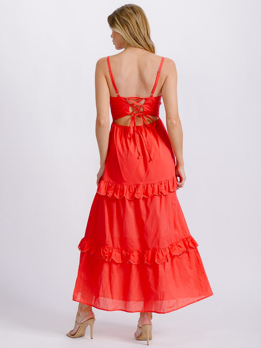 WOMEN'S SLEEVELESS BUTTON DETAILED TIERED RUFFLE OPEN BACK MAXI DRESS