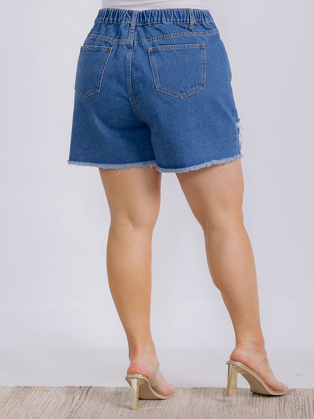 PLUS SIZE ELASTIC WAIST DISTRESSED DENIM SHORT