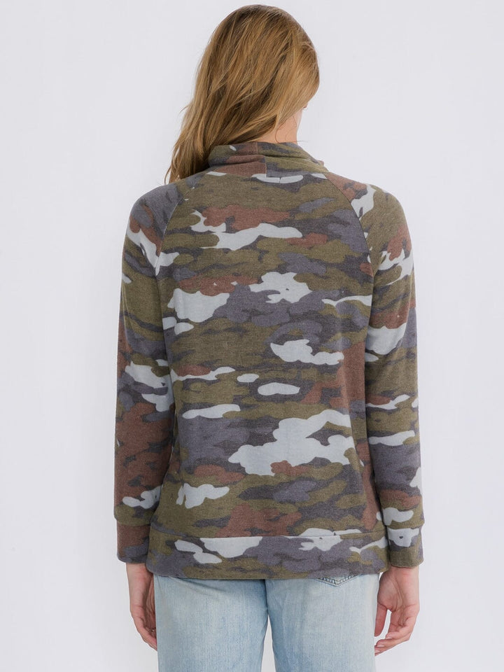 WOMEN'S LONG SLEEVE CAMO PRINT PULLOVER TURTLE NECK SWEATER