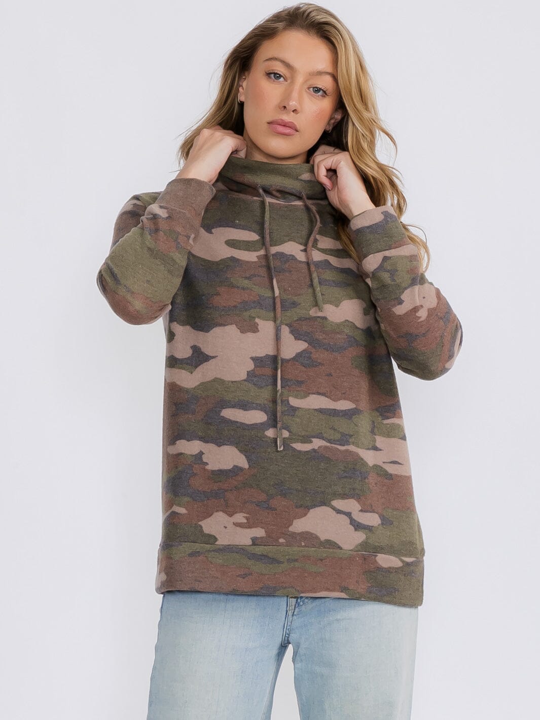 WOMEN'S LONG SLEEVE CAMO PRINT PULLOVER TURTLE NECK SWEATER