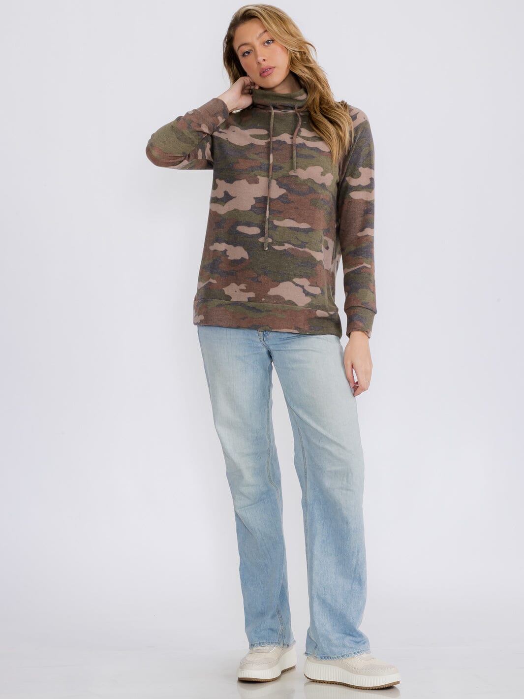 WOMEN'S LONG SLEEVE CAMO PRINT PULLOVER TURTLE NECK SWEATER