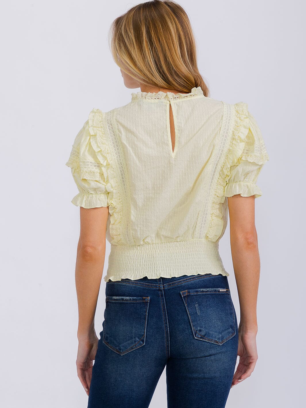 WOMEN'S SHORT PUFF SLEEVE RUFFLE SMOCK WAIST TOP