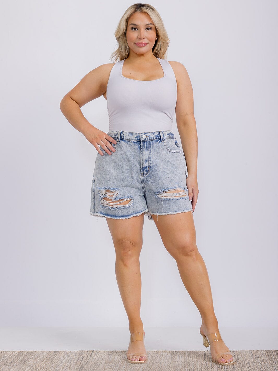 PLUS SIZE ELASTIC WAIST DISTRESSED DENIM SHORT