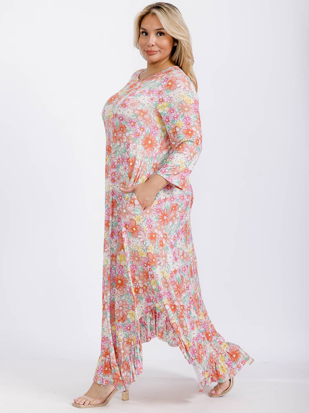 PLUS SIZE 3/4 SLEEVE FRONT POCKETS FLORAL RUFFLE BOTTOM HEM MAXI DRESS
