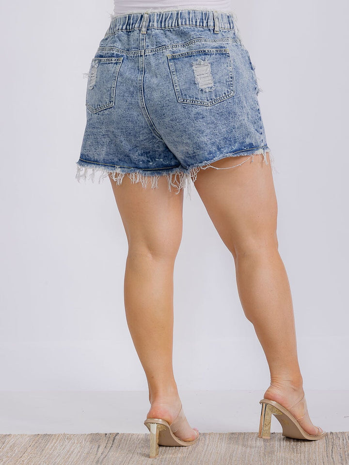 PLUS SIZE DISTRESSED DENIM SHORT
