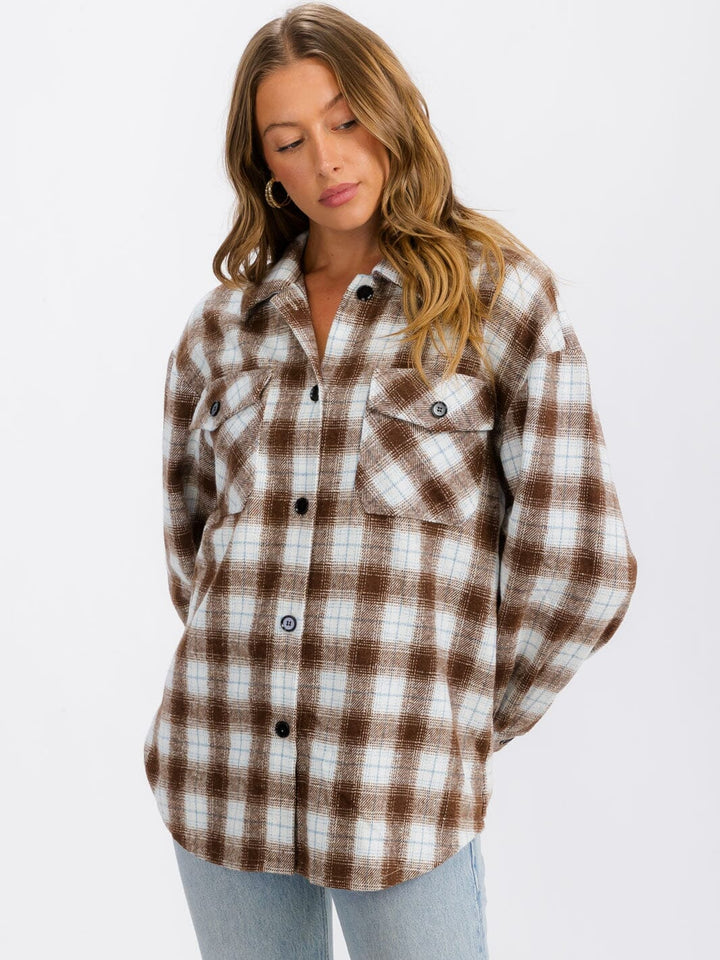 WOMEN'S LONG SLEEVE BUTTON UP FRONT POCKETS PLAID OVERSIZE SHIRT