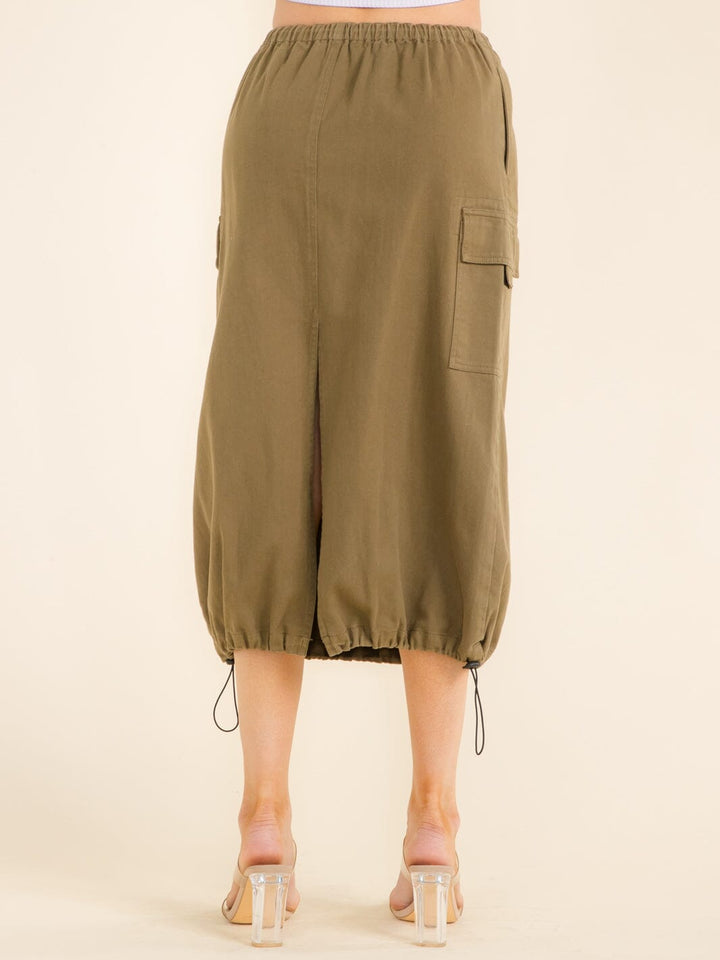 WOMEN'S ADJUSTABLE EDGE & WAIST CARGO POCKETS DENIM MIDI SKIRT