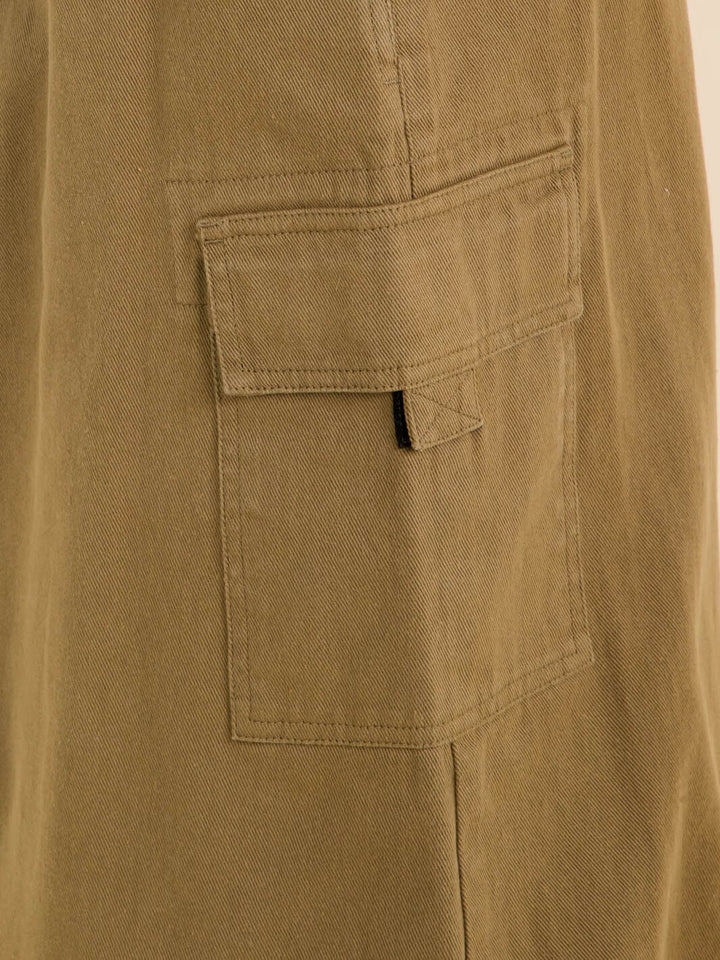 WOMEN'S ADJUSTABLE EDGE & WAIST CARGO POCKETS DENIM MIDI SKIRT