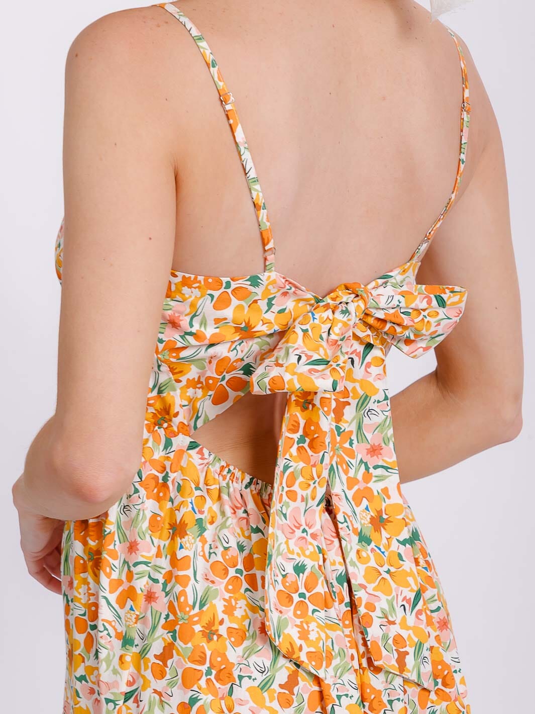 WOMEN'S SLEEVELESS V-NECK ELASTIC WAIST TIERED OPEN BACK FLORAL MAXI DRESS