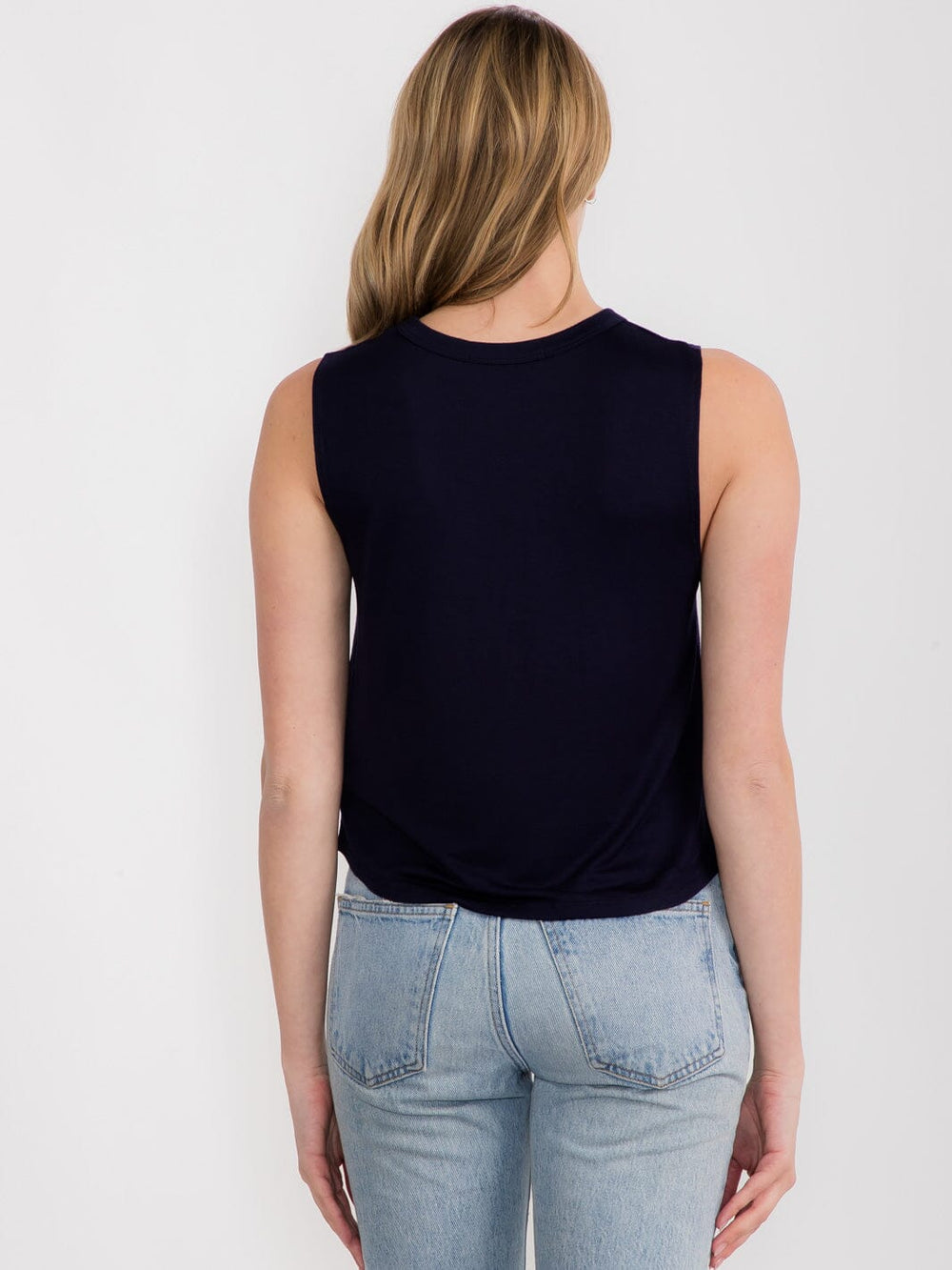 WOMEN'S SLEEVELESS BASIC GRAPHIC TANK TOP