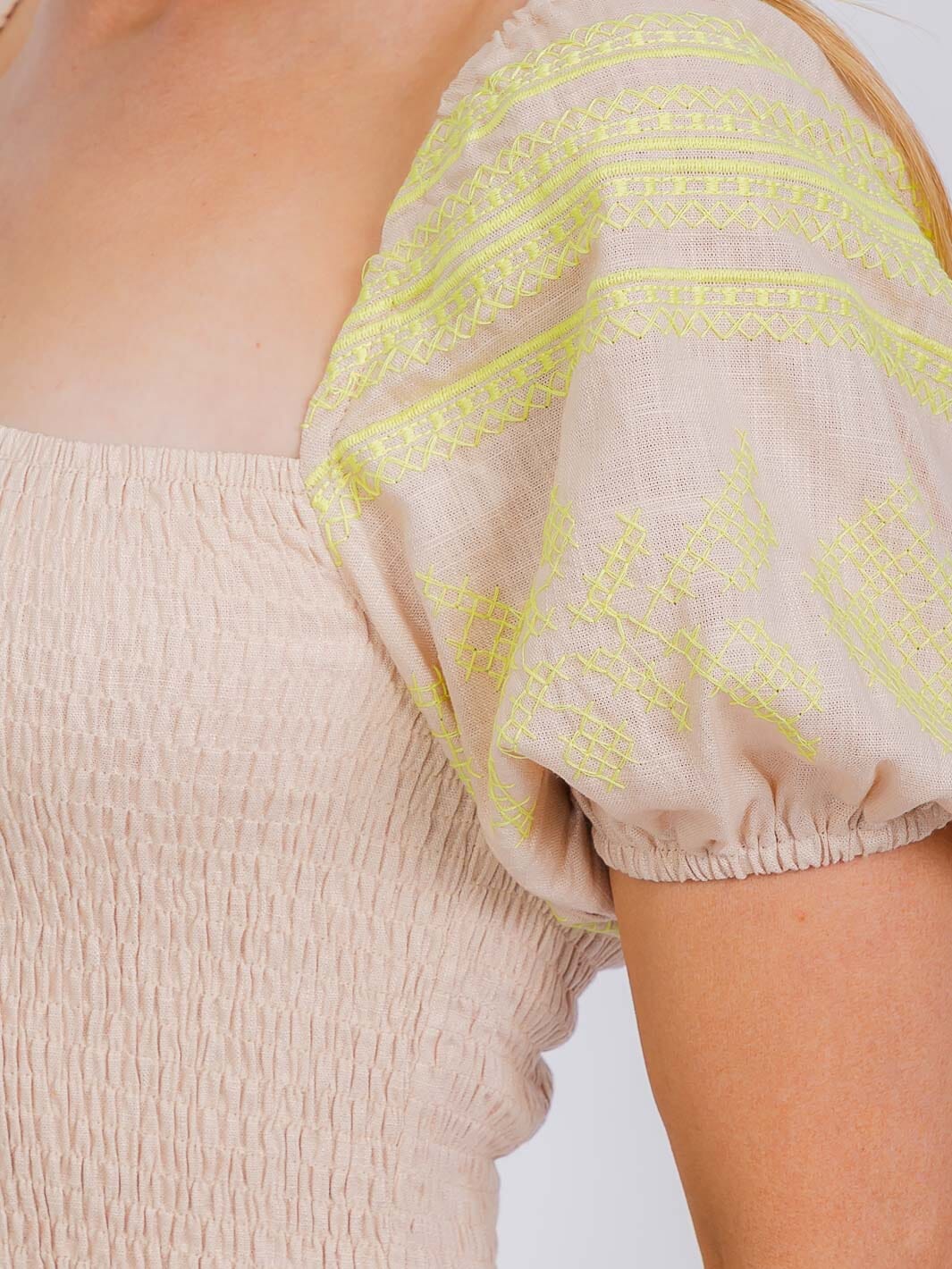 WOMEN'S SHORT PUFF SLEEVE SQUARE NECK SMOCK TOP